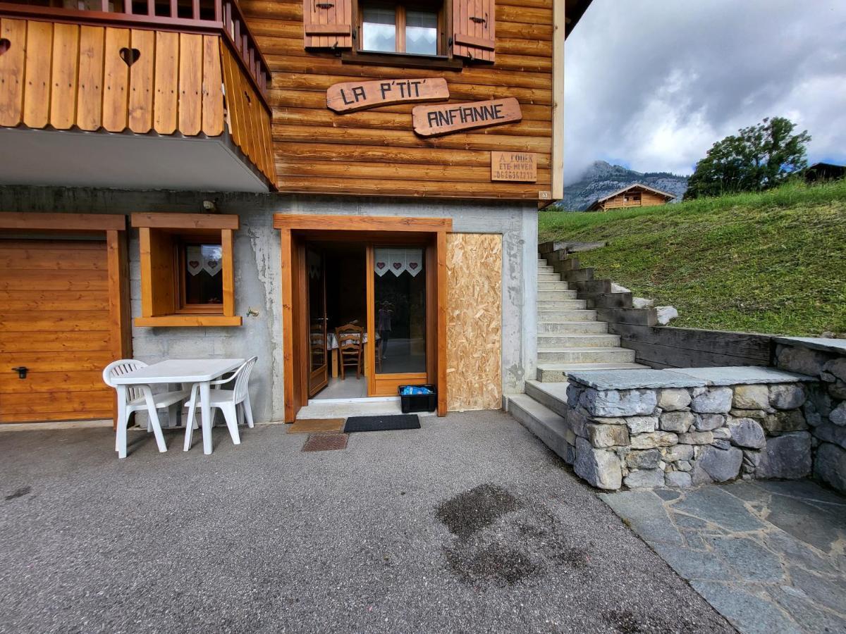 Appartement Cosy Face Aux Aravis Le Grand-Bornand Luaran gambar