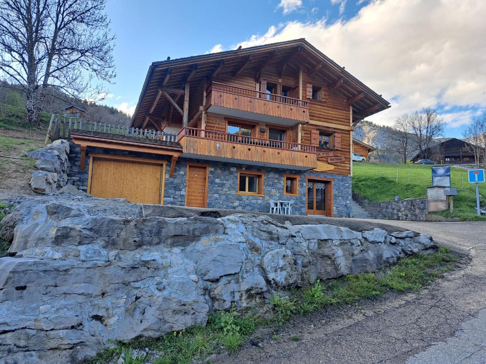 Appartement Cosy Face Aux Aravis Le Grand-Bornand Luaran gambar